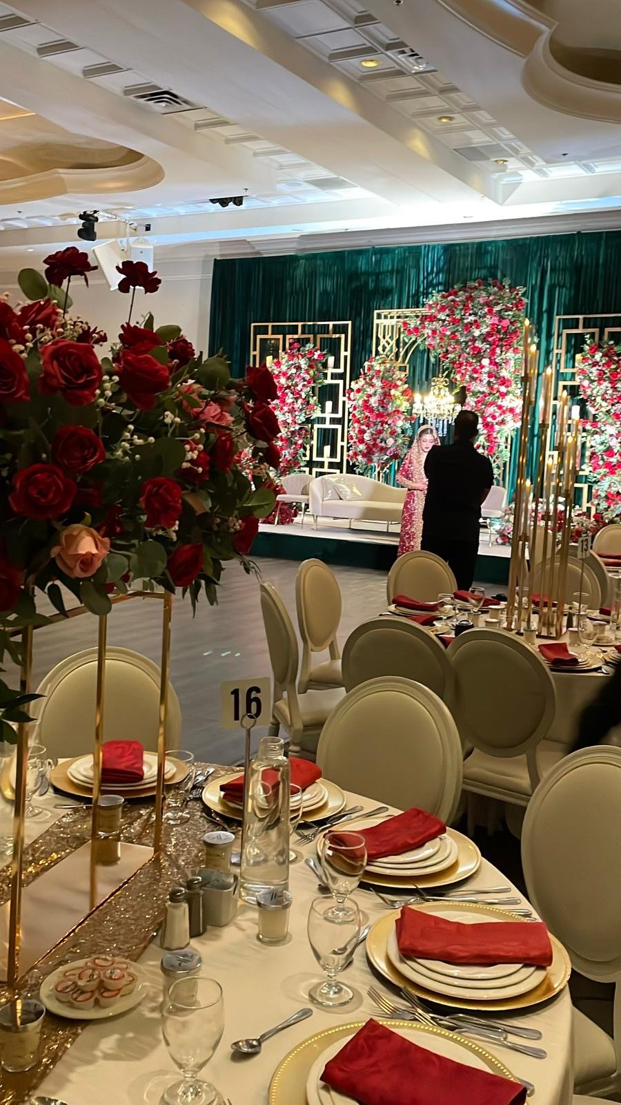 Premium Table Linen Selections Crafted for Distinctive Celebrations.