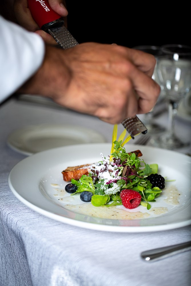 Gourmet Live Food Stations Elevating Modern Wedding Experiences.